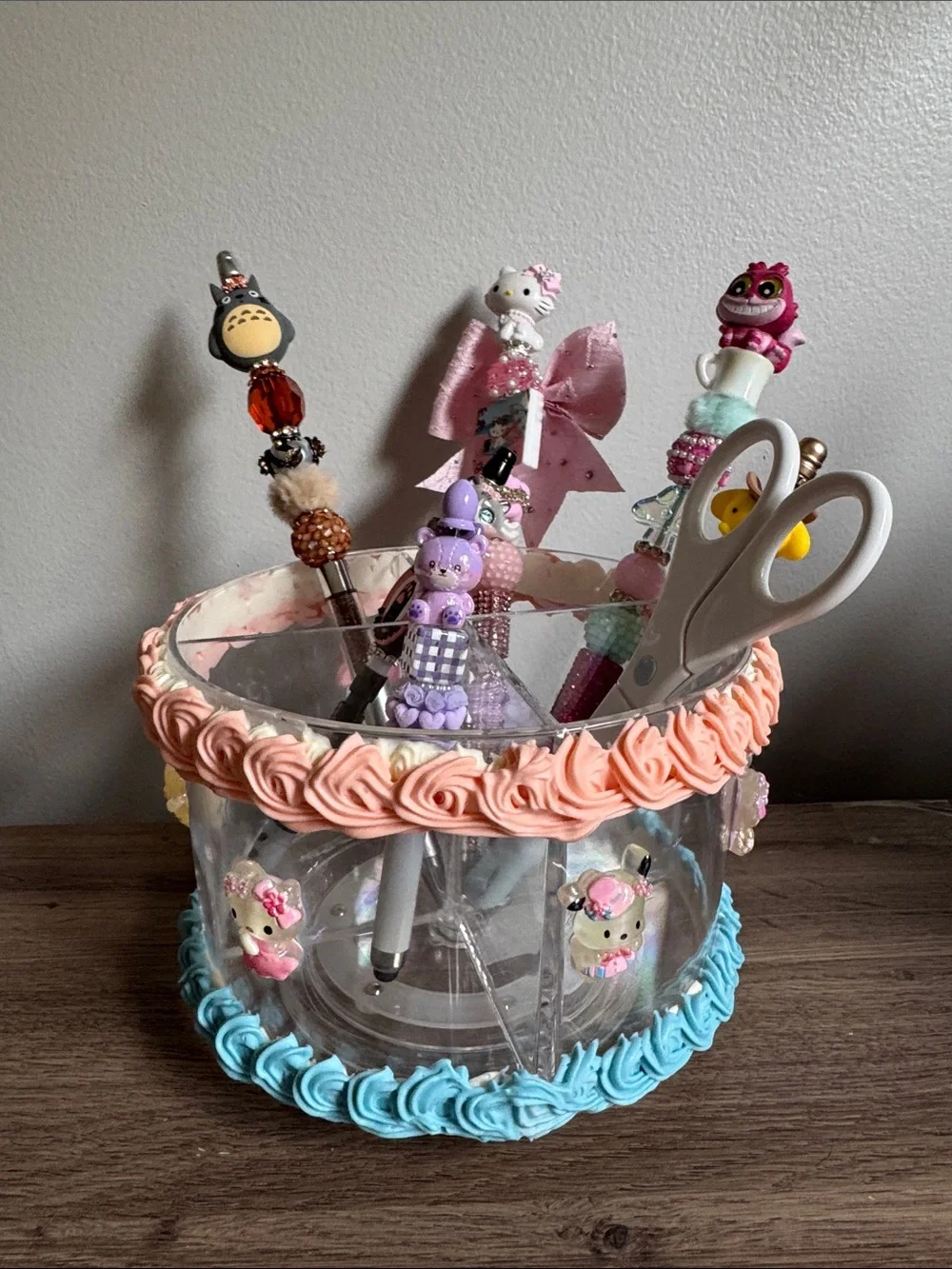 Hello Kitty Custom Pen Holder